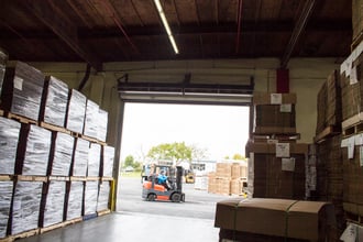 Air curtain in warehouse